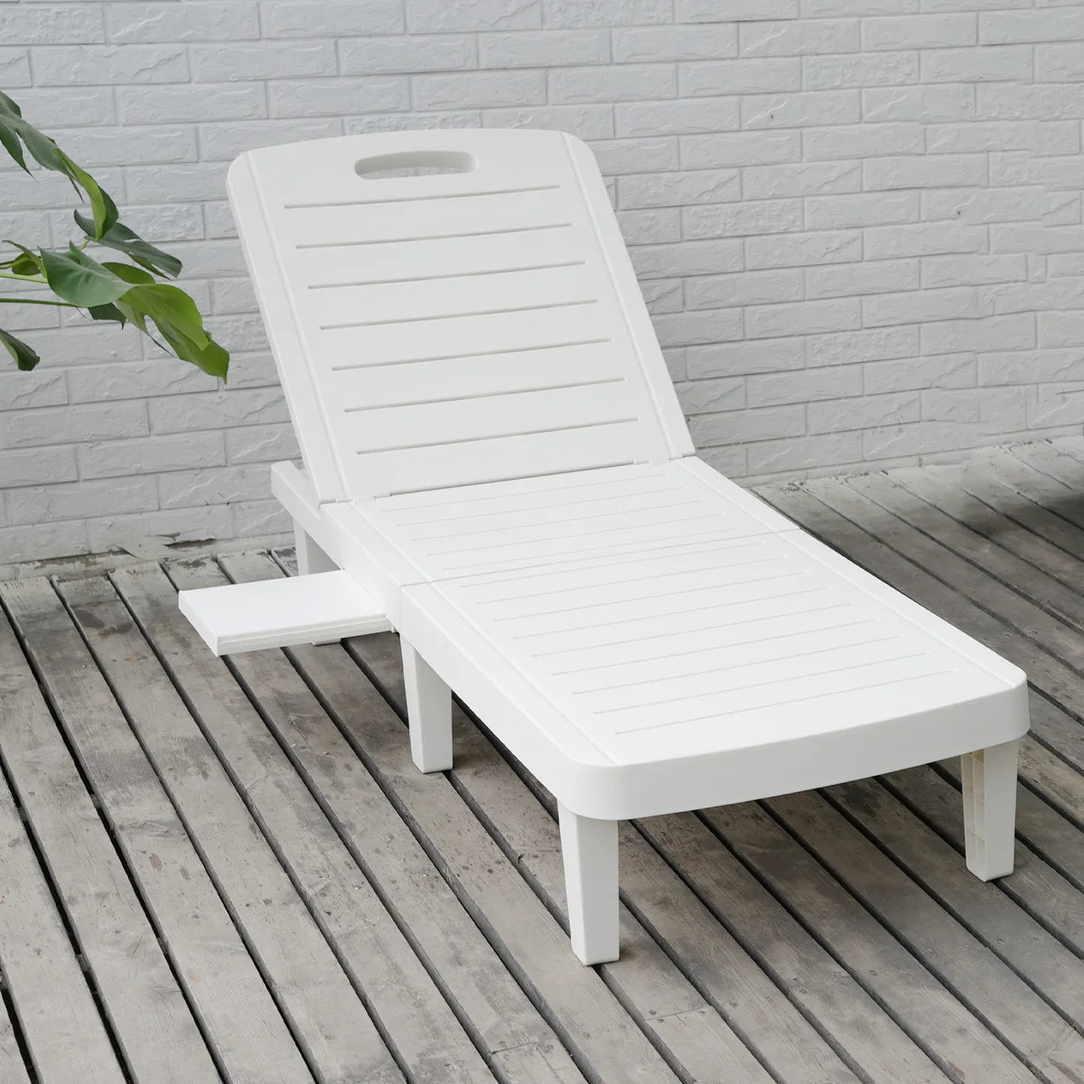 Outdoor Beach Pool Recliner with Adjustable Back with Shelving, White