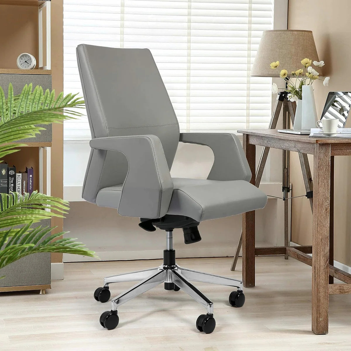 Ergonomic Leather Chair Executive Office Chair with Padded Armrests Lumbar Support，360 Degree Swivel | karmasfar.us
